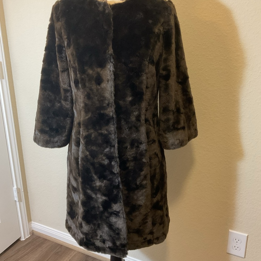 Laundry By Shelli Segal Womens Brown Collarless Fur Jacket Size S. EUC